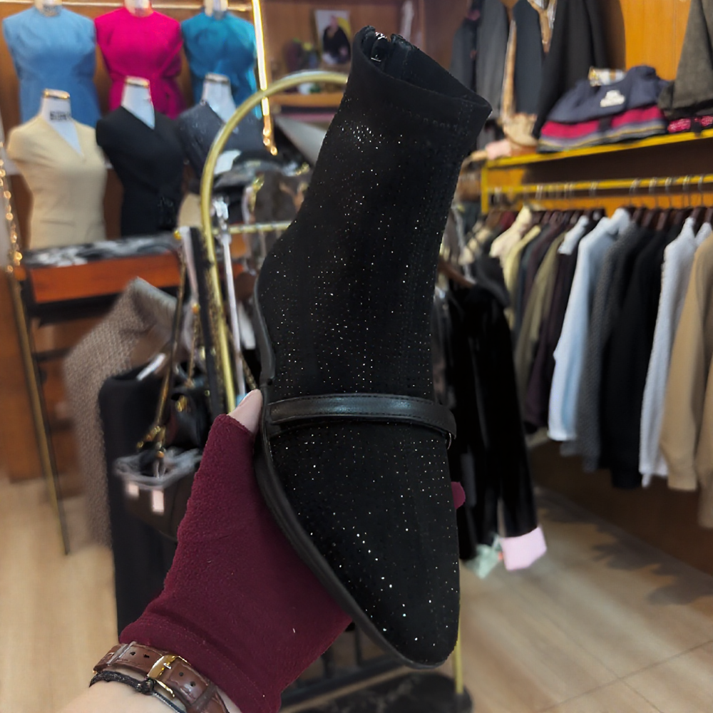 Rhinestone flat elegant pointed toe boots