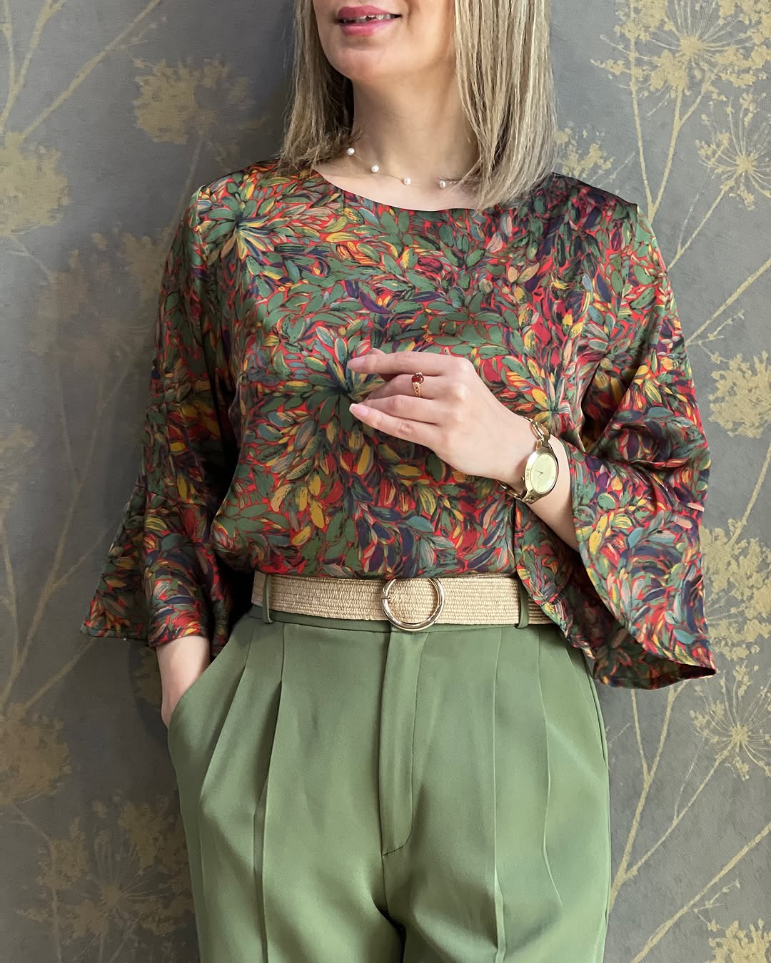 Floral trumpet sleeve top