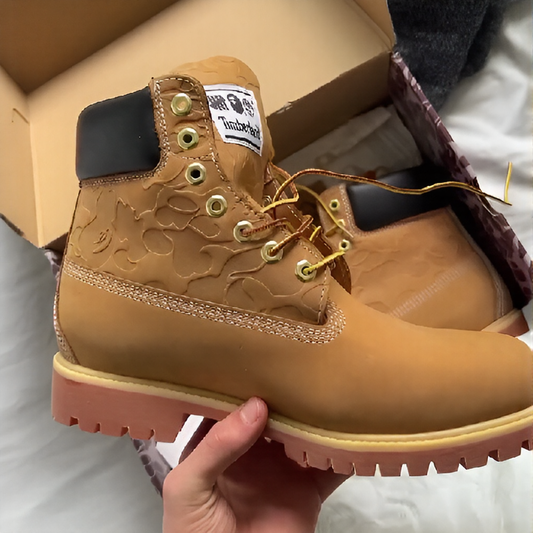 Embossed trendy Martin boots