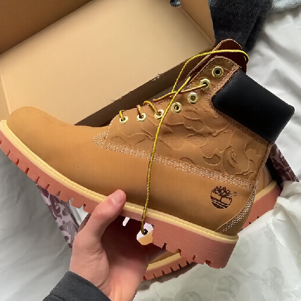 Embossed trendy Martin boots