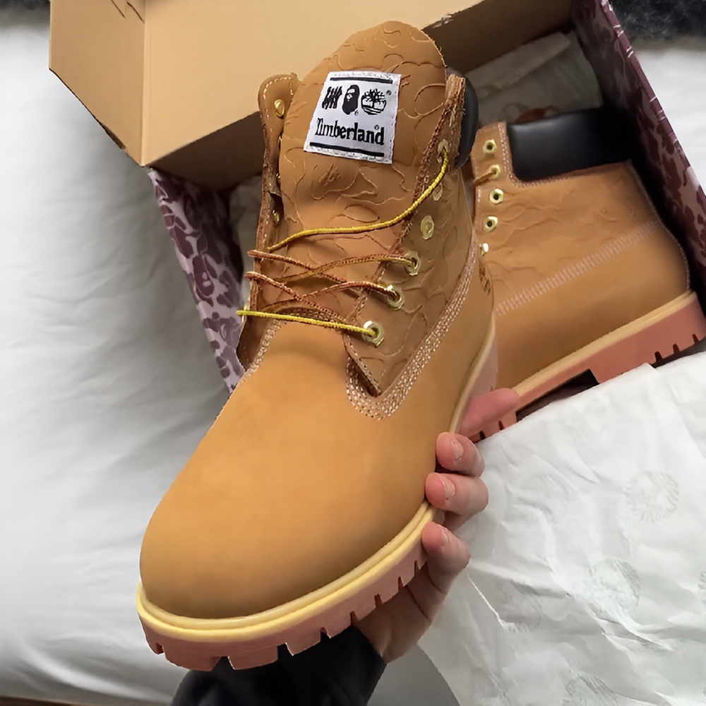 Embossed trendy Martin boots